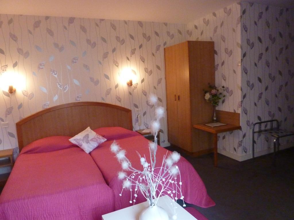 Hôtel A La Renommée Saint-Père Habitación foto